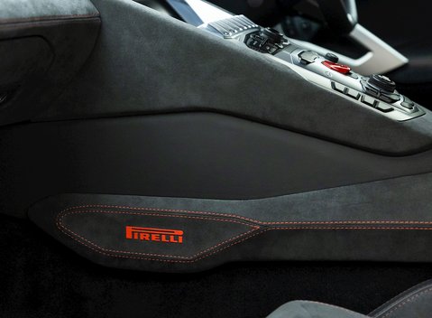 Lamborghini Aventador LP 700-4 Pirelli Edition 19