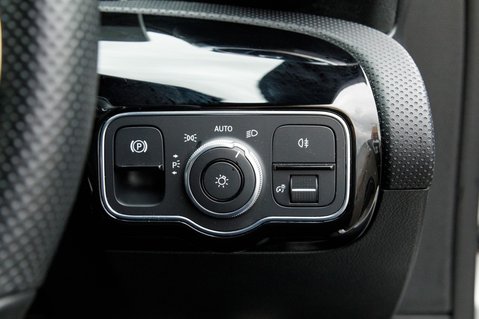 Mercedes-Benz A Class A 200 AMG LINE EXECUTIVE 15