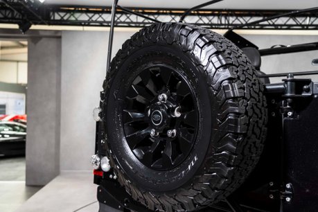 Land Rover Defender 90 TD SOFT TOP XS. MOMO WHEEL. HEATED SEATS. ALPINE STEREO. REAR BENCH SEATS. 41