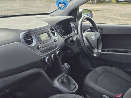 Hyundai i10 1.2 SE Hatchback 5dr Petrol Auto Euro 6 (87 ps) 44