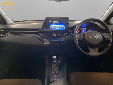Toyota C-HR 1.8 VVT-h Icon SUV 5dr Petrol Hybrid CVT Euro 6 (s/s) (122 ps) 18