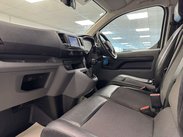 Vauxhall Vivaro 1.5 Vivaro 2900 Sportive S/S 11