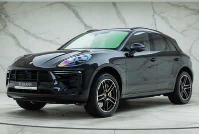 Porsche Macan TURBO
