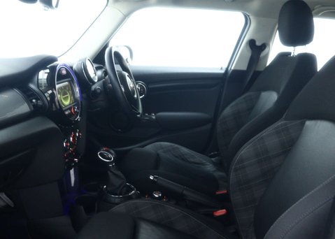 Mini Hatch 1.5 Cooper D Hatchback 5dr Diesel Auto Euro 6 (s/s) (116 ps) 47