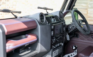 Land Rover Defender 90 XS T40S 16