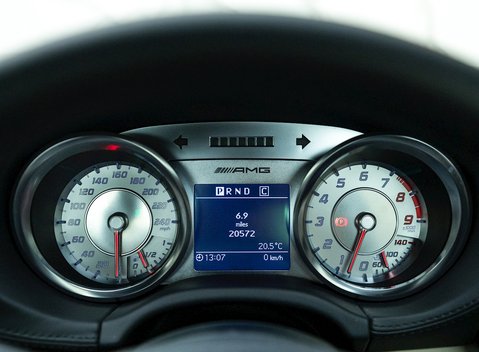 Mercedes-Benz SLS AMG 16