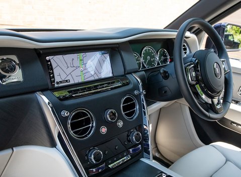 Rolls-Royce Cullinan 18