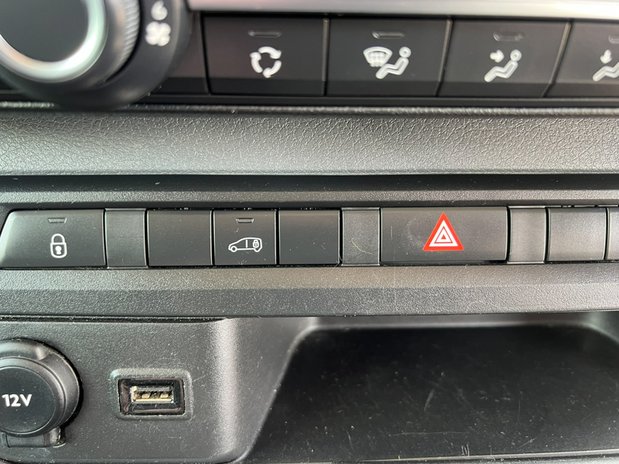 Citroen Dispatch XLWB L3H1 Enterprise 1400 Air Con Camera Sensors EURO 6 NO VAT 31