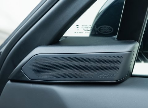 Land Rover Range Rover Sport P635 SV EDITION ONE 32