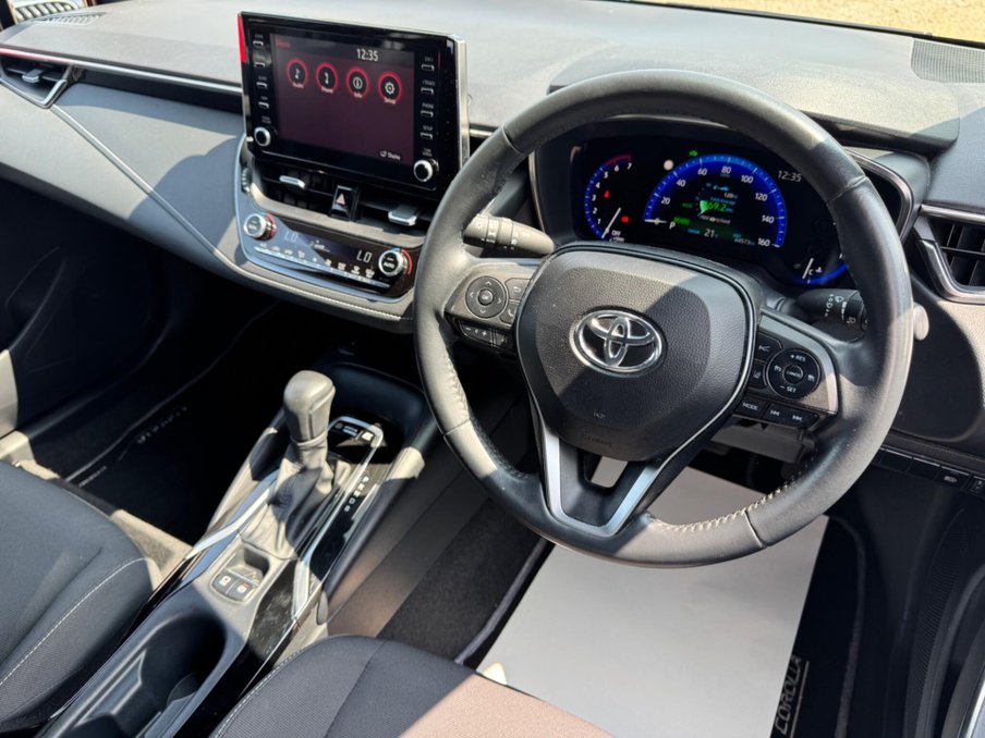 2023 Toyota Corolla — image 35