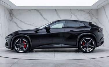 Ferrari Purosangue 5