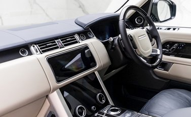 Land Rover Range Rover 4.4 SDV8 Vogue SE 15