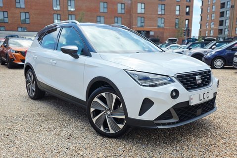 SEAT Arona ECOTSI FR SPORT.. STUNNING EXAMPLE.. 1 PREVIOUS OWNER 2