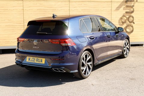 Volkswagen Golf R-LINE TSI 2