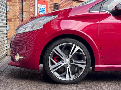 Peugeot 208 1.6 THP GTi Hatchback 3dr Petrol Manual Euro 5 (200 ps) 28