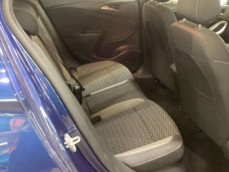 Vauxhall Astra 1.2 Astra SRi Nav T 5dr 7