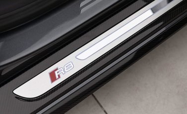 Audi R8 V10 Performance Carbon Black 16