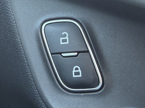 Ford Fiesta 1.0 EcoBoost Active X 5dr 33