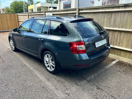 Skoda Octavia 1.6 SE L TDI ESTATE 6