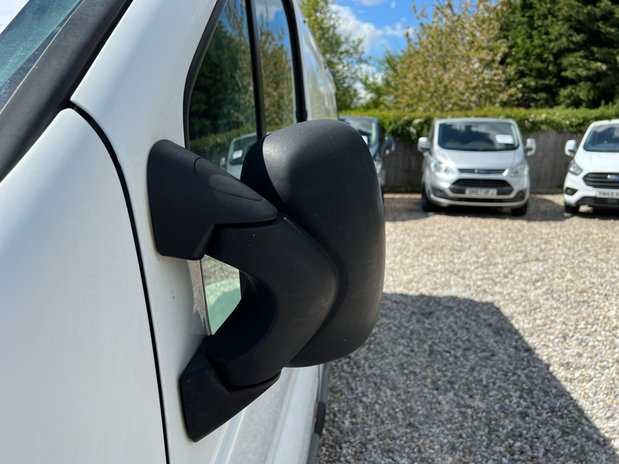Vauxhall Vivaro LWB L2H1 Low Roof 2900 18