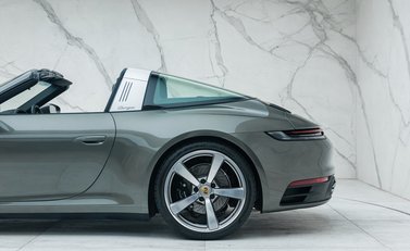 Porsche 911 Targa 4S (992) 36