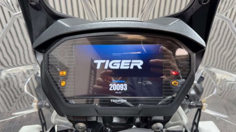 Triumph Tiger XRT ADVENTURE BIKE 2018 ONLY 20K LONG MOT WARRANTY 29