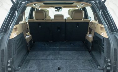 Land Rover Range Rover D350 AUTOBIOGRAPHY LWB 38