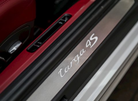 Porsche 911 (991) Targa 4S PDK 17