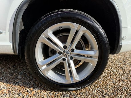 Volkswagen Tiguan 2.0 TDI BlueMotion Tech R-Line 4WD Euro 6 (s/s) 5dr 11
