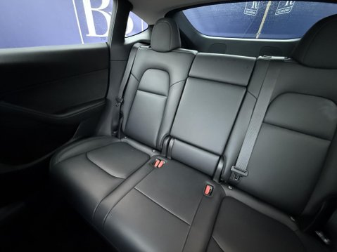 Tesla Model Y SUV 5dr Electric Auto RWD (346 ps) 28