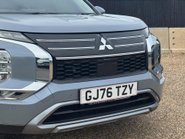 Mitsubishi Outlander 2.4 22.7kWh Nativa CVT 4WD Euro 6 (s/s) 5dr 35