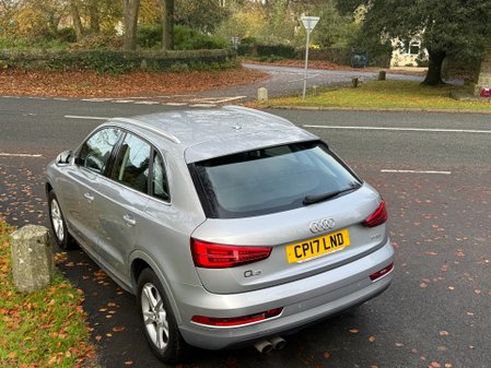 Audi Q3 TFSI SPORT 25