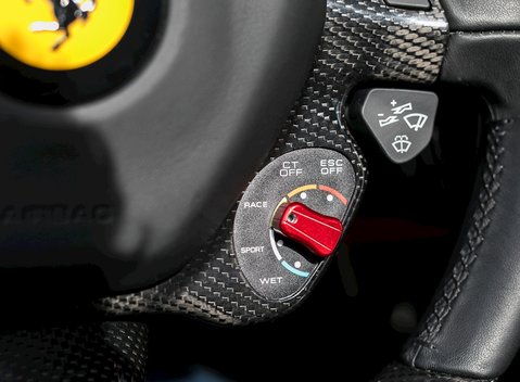 Ferrari LaFerrari 15