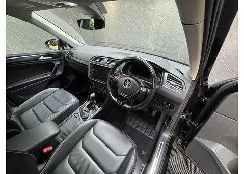 Volkswagen Tiguan 2.0 TDI SEL SUV 5dr Diesel DSG 4Motion Euro 6 (s/s) (150 ps) 32