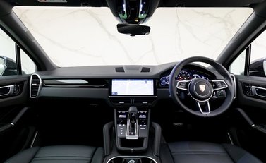 Porsche Cayenne V6 16