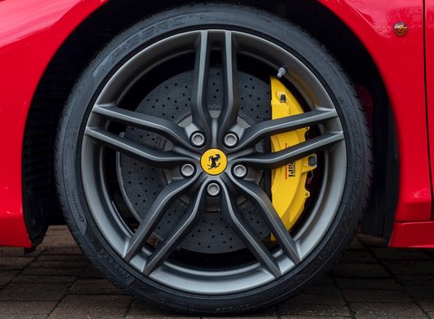 Ferrari 458 Spider 12