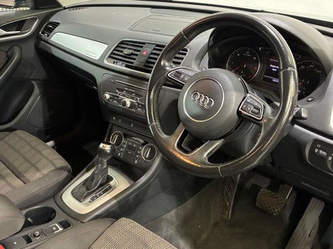 Audi Q3 2.0 TDI SE S Tronic quattro Euro 6 (s/s) 5dr 3