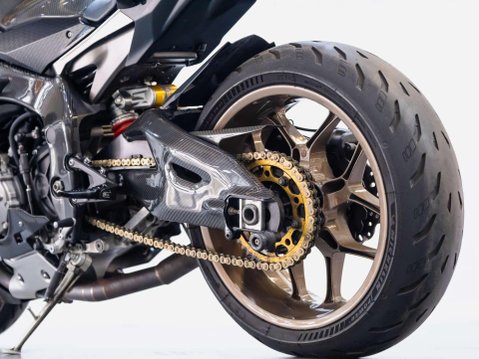 Yamaha R1M 1000 Super Sports Petrol Manual (200 ps) 11