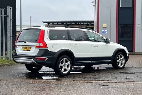 Volvo XC70 2.4 D5 SE Lux Estate 5dr Diesel Auto AWD Euro 6 (s/s) (220 ps) 18