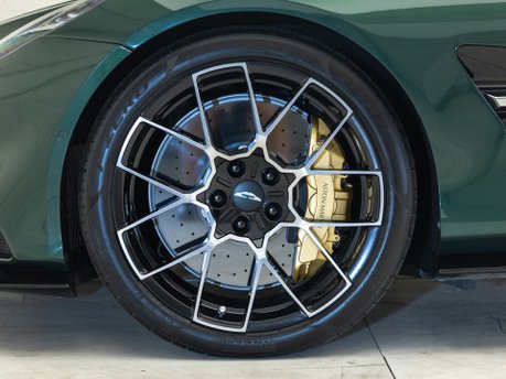 Aston Martin Vanquish V12 