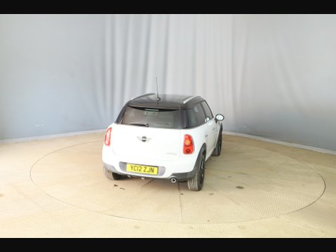 Mini Countryman COOPER D 6