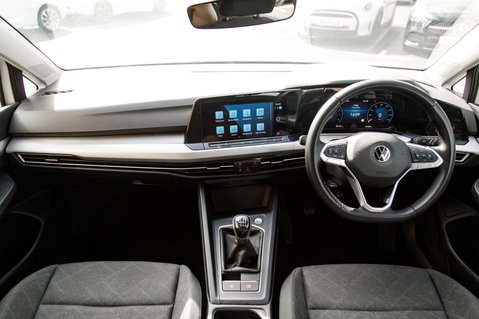 Volkswagen Golf LIFE TSI 3