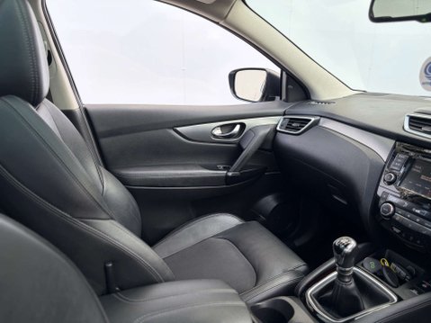 Nissan Qashqai 1.3 Qashqai Tekna DiG-T 5dr 19
