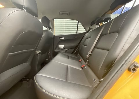 Kia Picanto 1.0 X-Line S 15