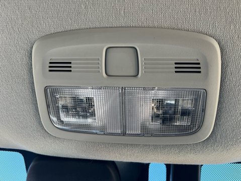 Suzuki Vitara SZ-T BOOSTERJET MHEV 29