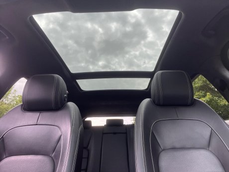 Jaguar F-Pace 2.0 D180 Chequered Flag Auto AWD Euro 6 (s/s) 5dr 33