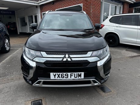 Mitsubishi Outlander 2.4h TwinMotor 13.8kWh 4h CVT 4WD Euro 6 (s/s) 5dr 4