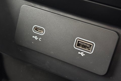 Land Rover Defender 130 D300 Outbound 5dr 30