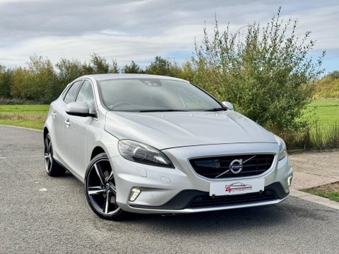 Volvo V40 2.0 D4 R-Design Lux Nav Auto Euro 6 (s/s) 5dr 6
