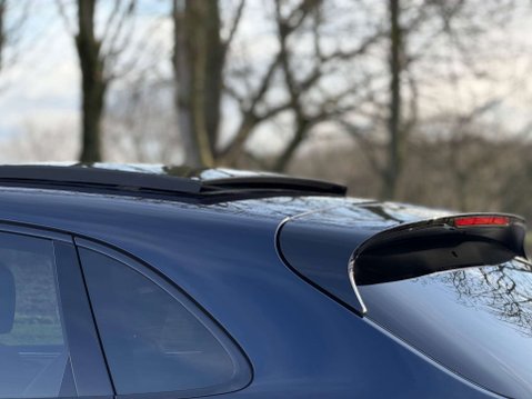 Porsche Macan 3.0 Macan S Semi-Auto 4WD 5dr 40